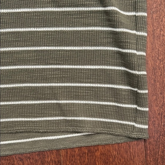 Vince Men’s Green and White Long Sleeve Tee, Size - Picture 8 of 12